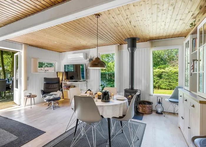 Meo - 30km From The Sea By Interhome Casa vacanze